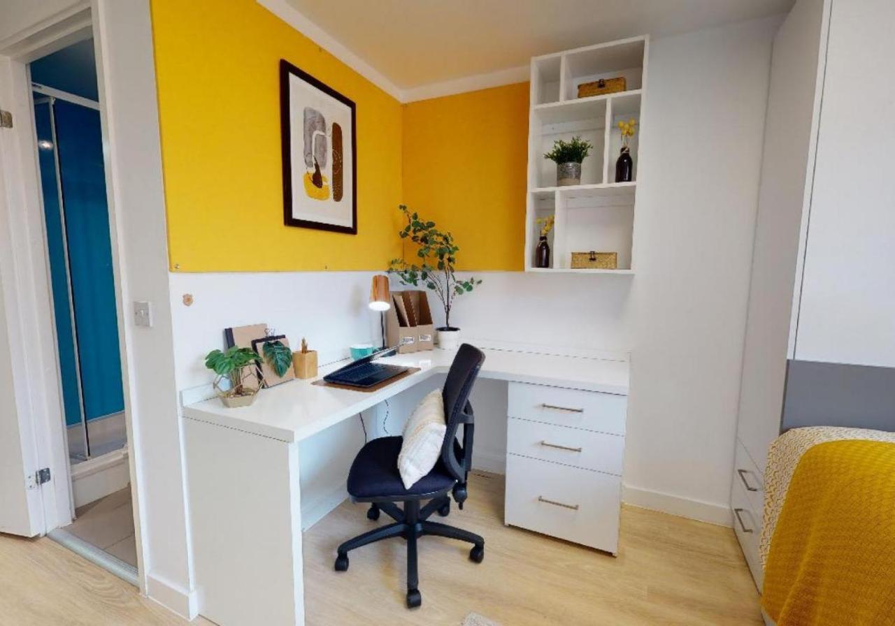 For Students Only Private Bedrooms With Shared Kitchen And Studios At Iq Haywood House In London Ngoại thất bức ảnh