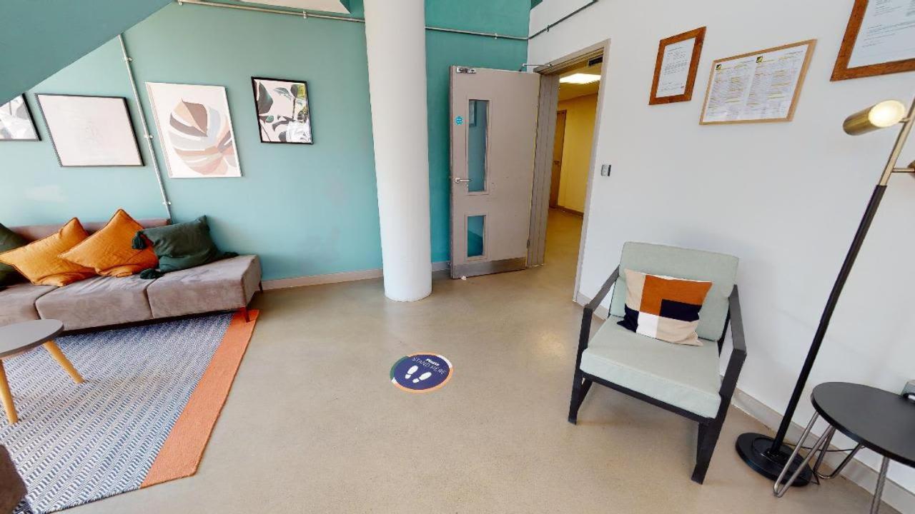 For Students Only Private Bedrooms With Shared Kitchen And Studios At Iq Haywood House In London Ngoại thất bức ảnh